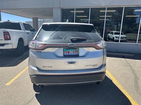 Used 2018 Ford Edge Titanium FWD image 5