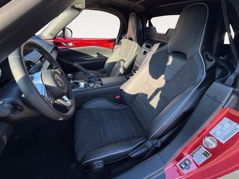 New 2025 MAZDA MX-5 Miata Club w/ Brembo/BBS Recaro Package image 10
