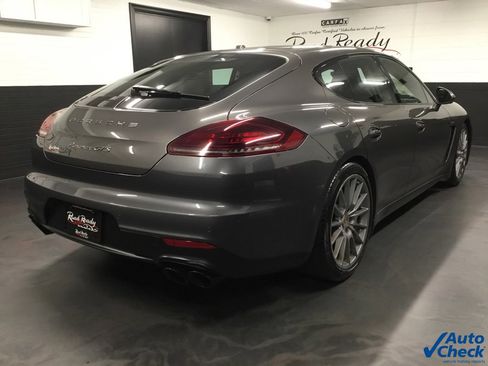 Used 2016 Porsche Panamera GTS image 10