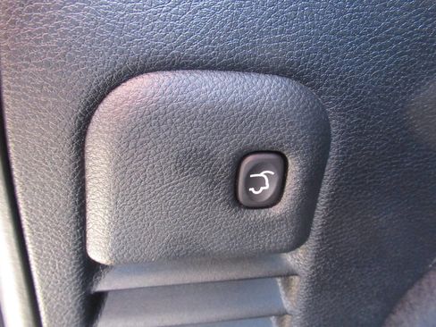 Used 2020 Jeep Grand Cherokee Altitude image 10