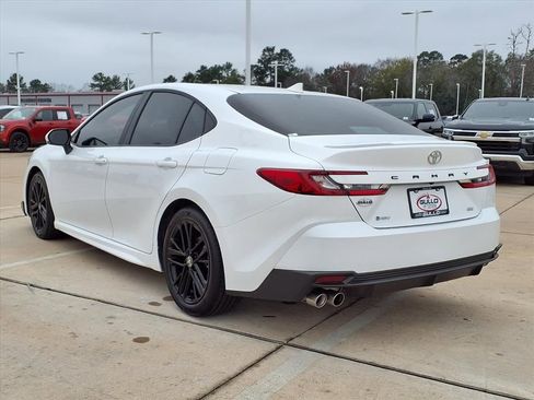 Certified 2025 Toyota Camry SE image 2