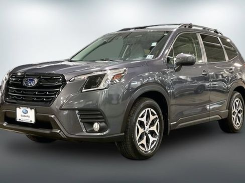 Used 2023 Subaru Forester Premium AWD/4WD image 3