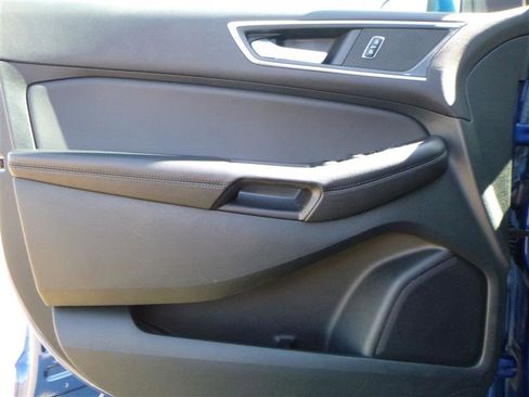 Used 2024 Ford Edge SEL image 17