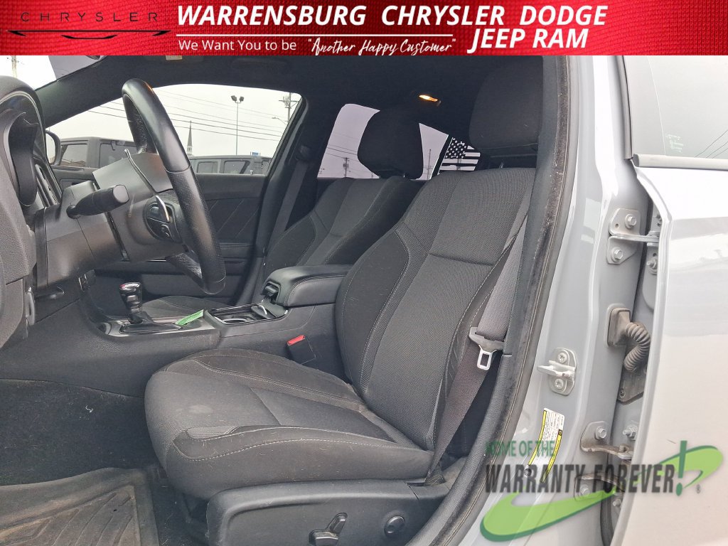 Used 2022 Dodge Charger SXT w/ Blacktop Package AWD/4WD image 12