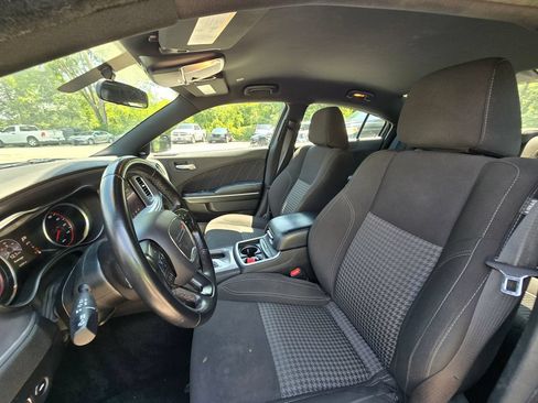 Used 2023 Dodge Charger SXT RWD image 14