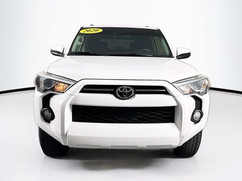Used 2020 Toyota 4Runner SR5 image 2
