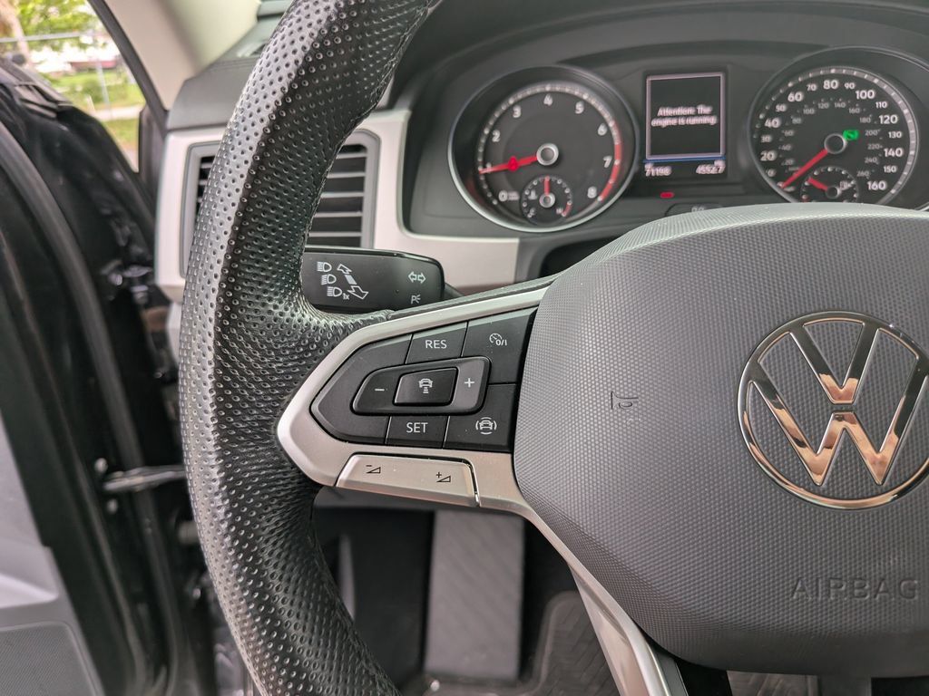 Used 2021 Volkswagen Atlas SE w/ Towing Package FWD image 29