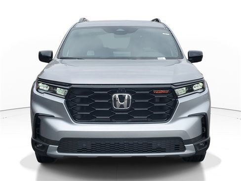 New 2025 Honda Pilot TrailSport image 2