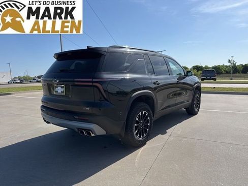 Used 2026 Chevrolet Traverse Z71 image 5