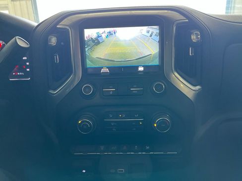 Used 2022 Chevrolet Silverado 2500 LT w/ Gooseneck/5TH Wheel Package AWD/4WD image 9