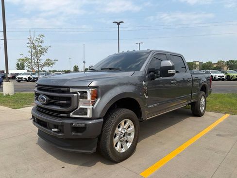Used 2022 Ford F350 Platinum AWD/4WD image 3