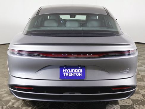 Used 2024 Lucid Air Touring AWD/4WD image 12