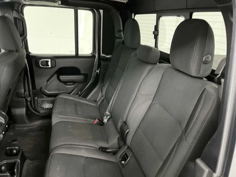 Used 2022 Jeep Gladiator Sport AWD/4WD image 29