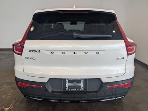 Used 2026 Volvo XC40 B5 Core w/ Climate Package image 4