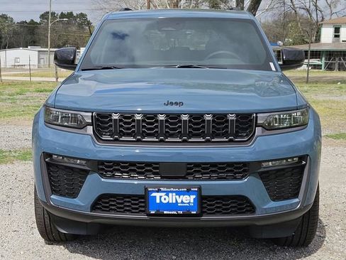 New 2026 Jeep Grand Cherokee Limited w/ Limited Altitude Package AWD/4WD image 3