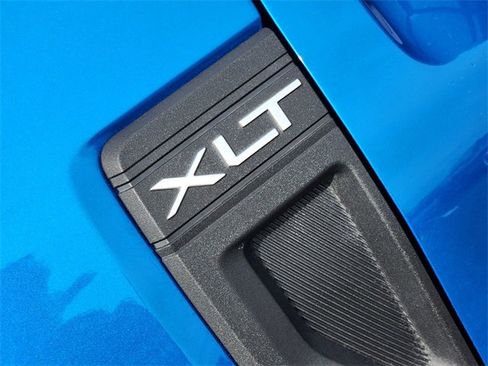 Used 2025 Ford Maverick XLT w/ XLT Luxury Package image 12