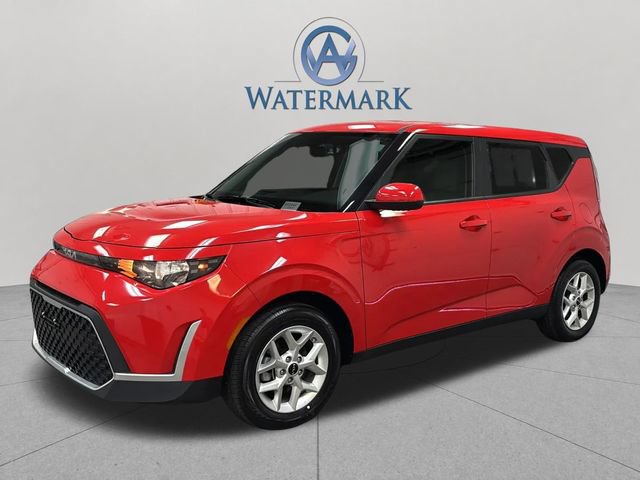 Used 2025 Kia Soul LX FWD image 1