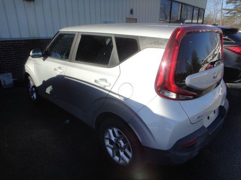Used 2020 Kia Soul S FWD image 6