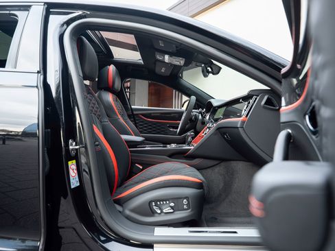 Certified 2024 Bentley Flying Spur W12 image 59