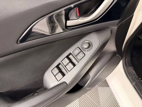 Used 2014 MAZDA MAZDA3 i Sport FWD image 14