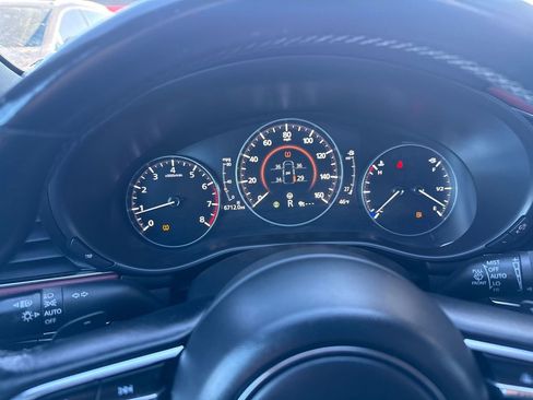 Used 2021 MAZDA MAZDA3 Hatchback w/Premium Plus Pkg image 25