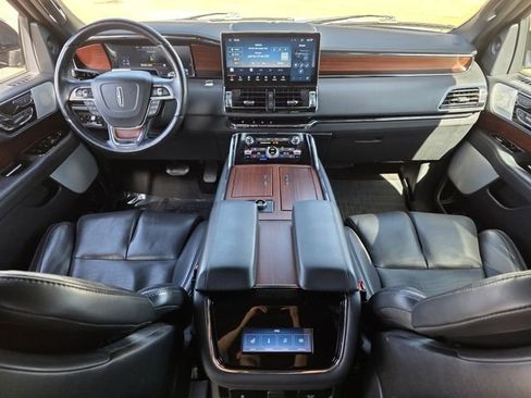 Certified 2022 Lincoln Navigator Reserve image 8