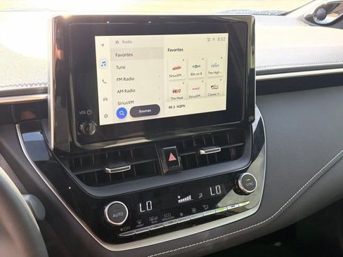 Used 2025 Toyota Corolla XSE image 18