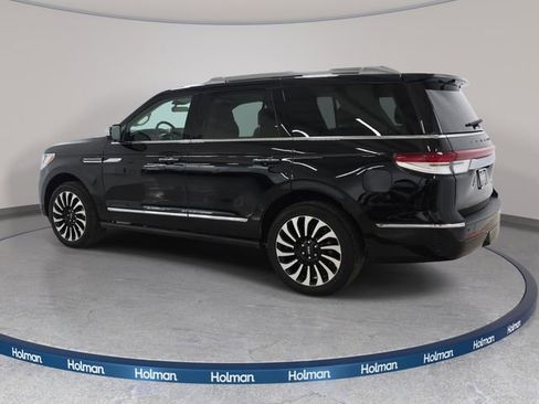Used 2023 Lincoln Navigator Black Label image 8