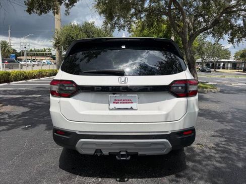Used 2023 Honda Pilot EX-L image 4
