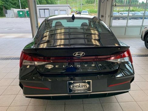 New 2026 Hyundai Elantra Sport FWD image 14