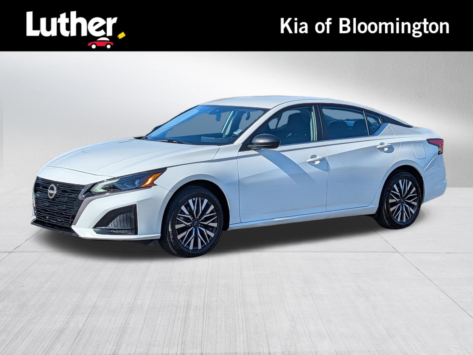 Used 2026 Nissan Altima 2.5 SV AWD/4WD image 1
