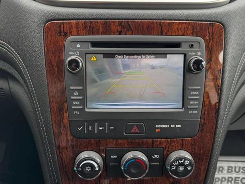 Used 2014 Chevrolet Traverse LT FWD image 28