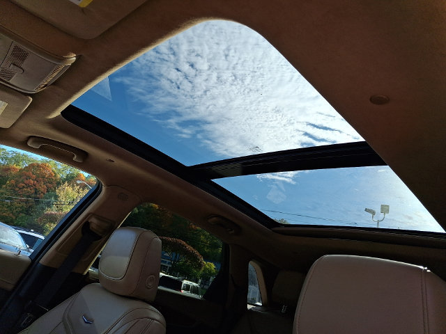 Used 2019 Cadillac XT5 Platinum AWD/4WD image 19