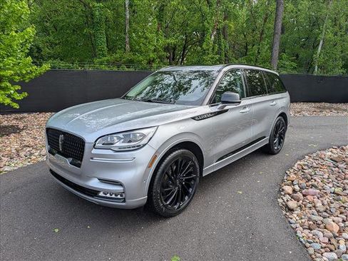 Certified 2023 Lincoln Aviator Reserve w/ Equipment Group 201A AWD/4WD image 1