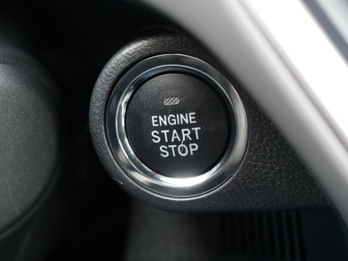 Used 2024 Subaru Crosstrek 2.0i Premium image 29