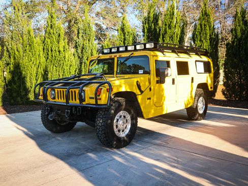 Used 2004 HUMMER H1 4-Door Wagon image 6