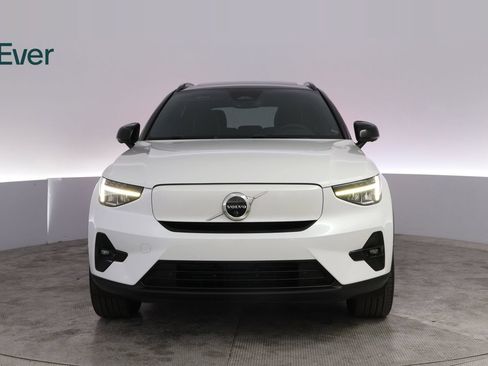 Used 2023 Volvo XC40 Recharge Plus AWD/4WD image 12
