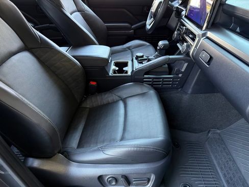 Used 2025 Toyota 4Runner TRD Sport Premium AWD/4WD image 25