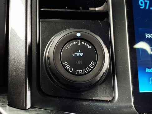Used 2022 Ford F150 Lariat w/ Equipment Group 502A High AWD/4WD image 23