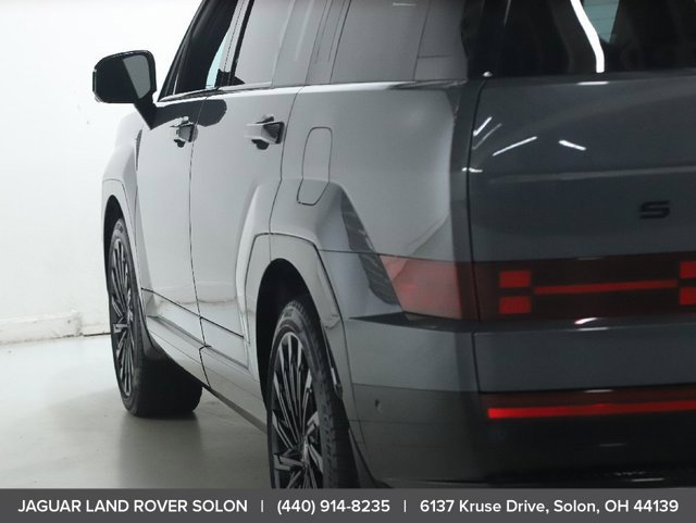 Used 2025 Hyundai Santa Fe Calligraphy AWD/4WD image 6
