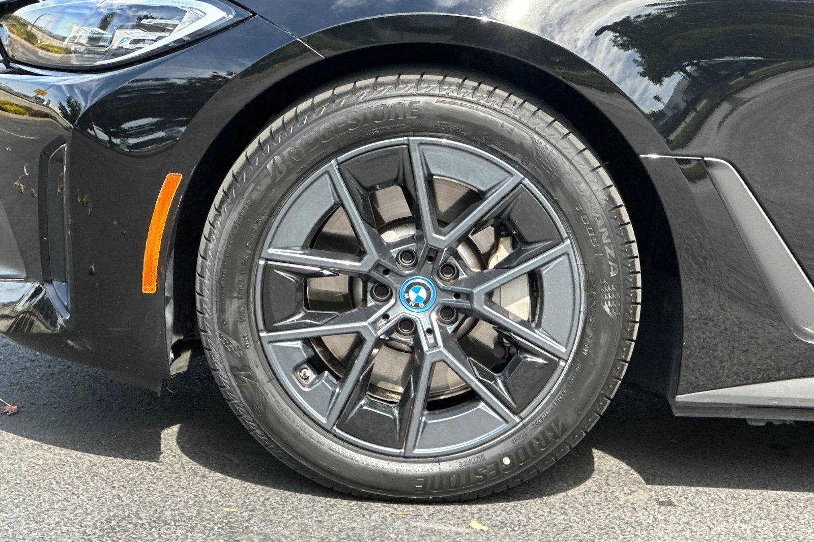Used 2024 BMW i4 eDrive35 w/ Premium Package RWD image 37