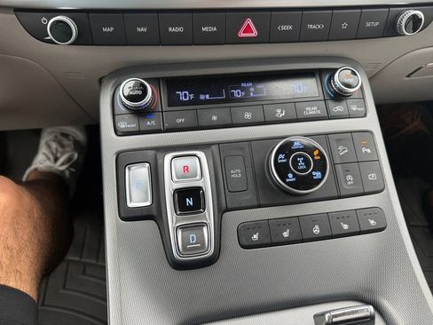 Used 2023 Hyundai Palisade Limited AWD/4WD image 21
