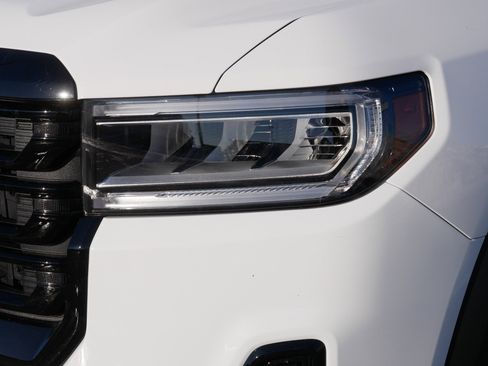 Certified 2023 GMC Acadia SLT w/ Elevation Edition image 16