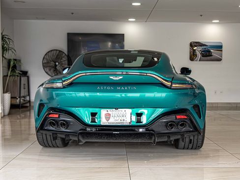 Used 2026 Aston Martin V8 Vantage Coupe RWD image 13