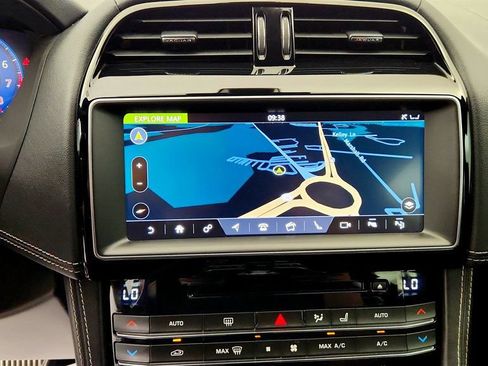 Used 2020 Jaguar F-PACE SVR AWD/4WD image 19