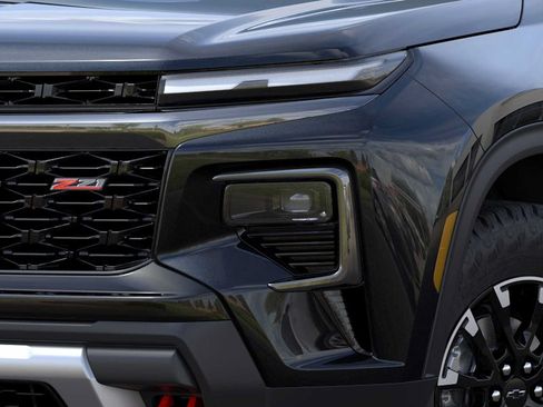 New 2026 Chevrolet Traverse Z71 w/ Driver Confidence Package AWD/4WD image 10