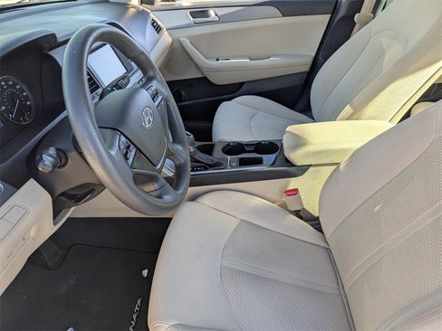 Used 2017 Hyundai Sonata SE w/ Cargo Package image 25