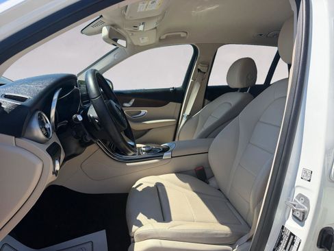 Used 2018 Mercedes-Benz GLC 300 image 9