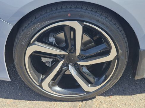 Used 2022 Honda Accord Sport image 11