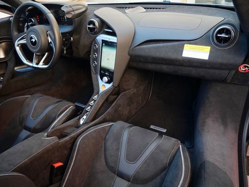 New 2026 McLaren 750S image 9